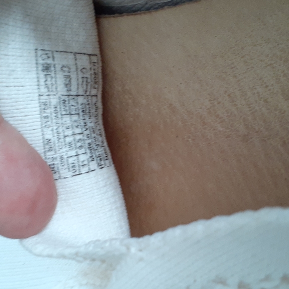 UGG SHOES - Picture 9 of 9